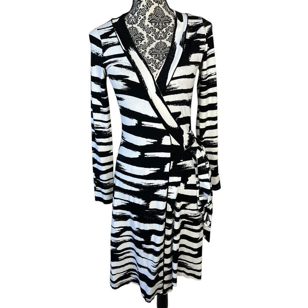 Grayson Wrap Dress Striped Black Long Sleeve Knee Length Casual Soft Size XS